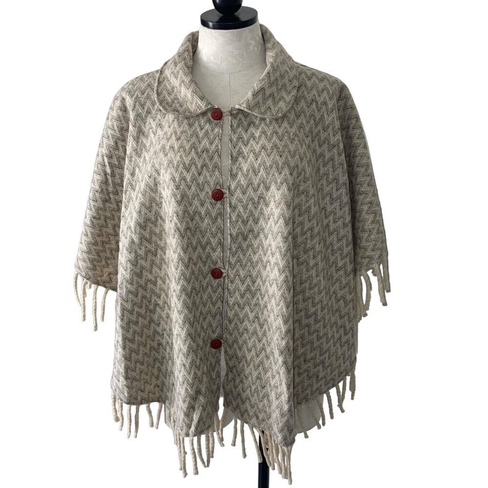 Artilana Vintage Womens Poncho One Size Tan Button Down Fringe Cape Zig Zag